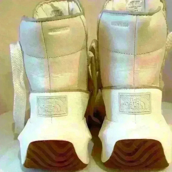 NWOT. The North Face, the Halseigh Waterproof Platform Booties. Color: C… - Picture 3 of 7